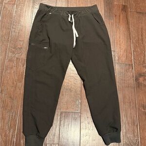 Figs Womens XL Black Jogger Pants with matching scrub top